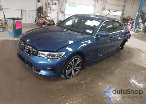 2021 BMW 330I xDrive z USA, uszkodzony, nr VIN 3MW5R7J06M8B71931